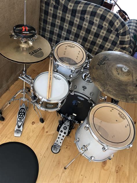 The AVLdrums comes as two separate drumkits: Black Pearl and Red Zeppelin. . Foreign teck drum kit reddit